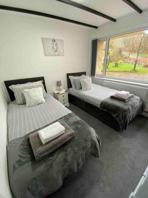 Beautiful Renovated Former Coach House Llandeilo Εξωτερικό φωτογραφία