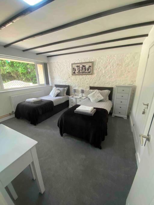 Beautiful Renovated Former Coach House Llandeilo Εξωτερικό φωτογραφία